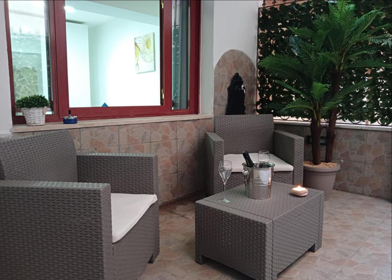 Borgo Loreto Neapol Zewnętrze zdjęcie
